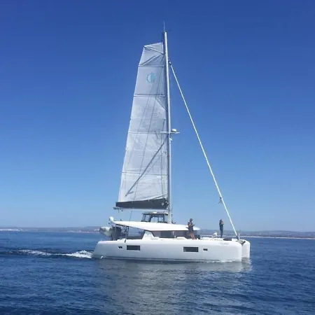 Seaview Suites Marina بوتيل *