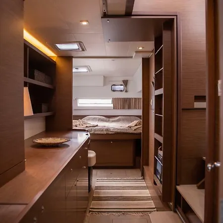 بوتيل Seaview Suites Marina *